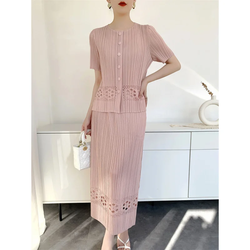 

Miyake's new high-end pleated set for summer women's niche design sense top laser half skirt slim fit [S-526 B-525]