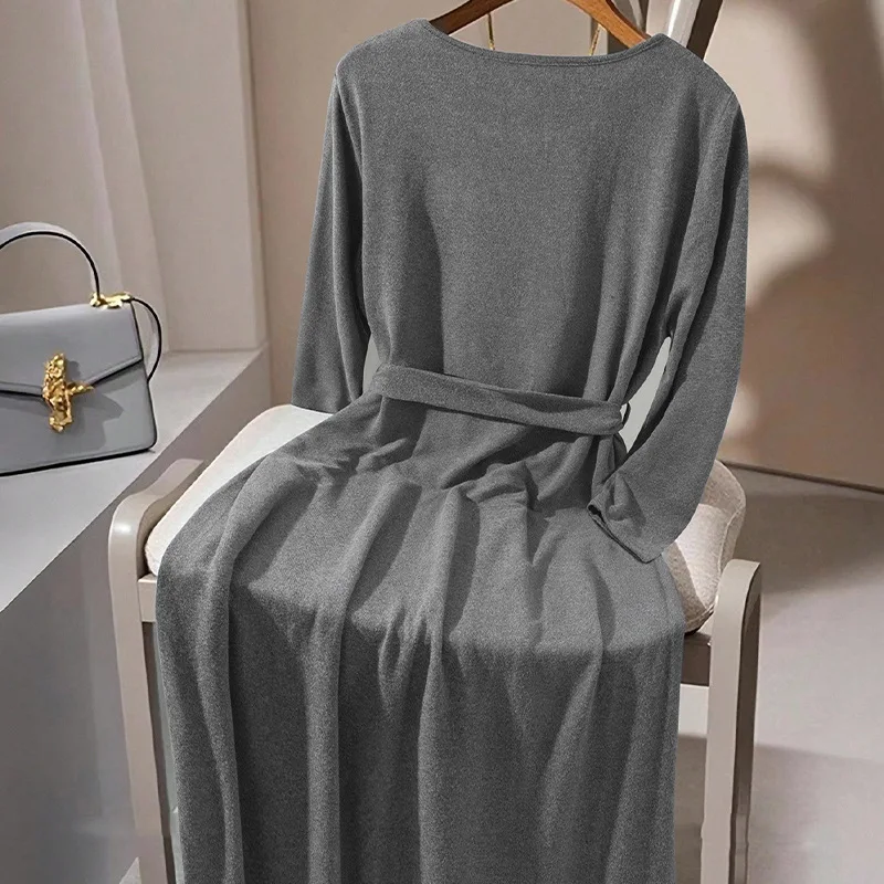 Elegant long-sleeved dress with an external belt Solid-colour knitted A-line skirt