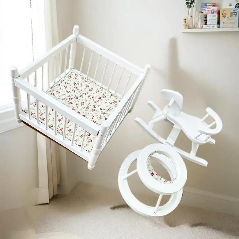 1:12 Miniature di case delle bambole Box Letto per bambini Cavallo di troia Girello Set da 3 pezzi Modello Decorazione della casa delle bambole Giochi di imitazione Giocattoli fai da te