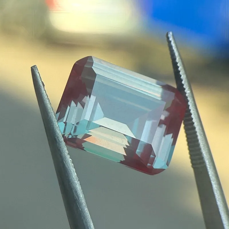 100% Czochralski pull lab grown alexandrite  identical composition emerald cut full size lab creat with AGL color change