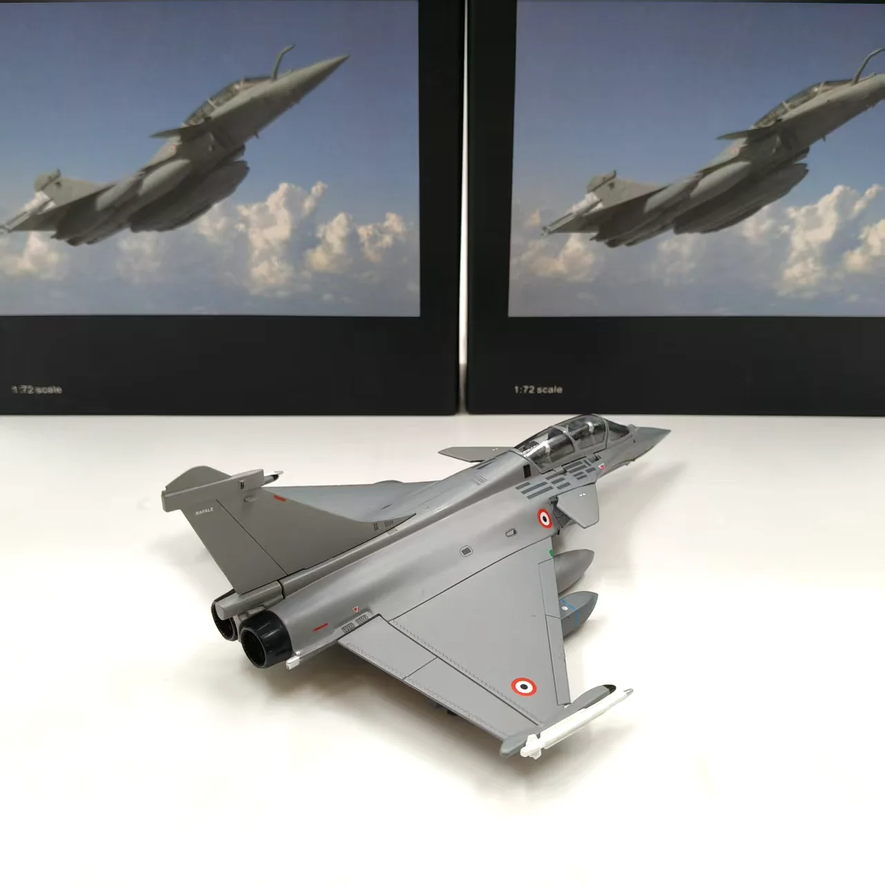 دييكاست 1:72 مقياس سلاح الجو الفرنسي رافال مقاتلة عسكرية سبيكة نموذج طائرة تحصيل لعبة هدية تذكارية عرض حلية #5