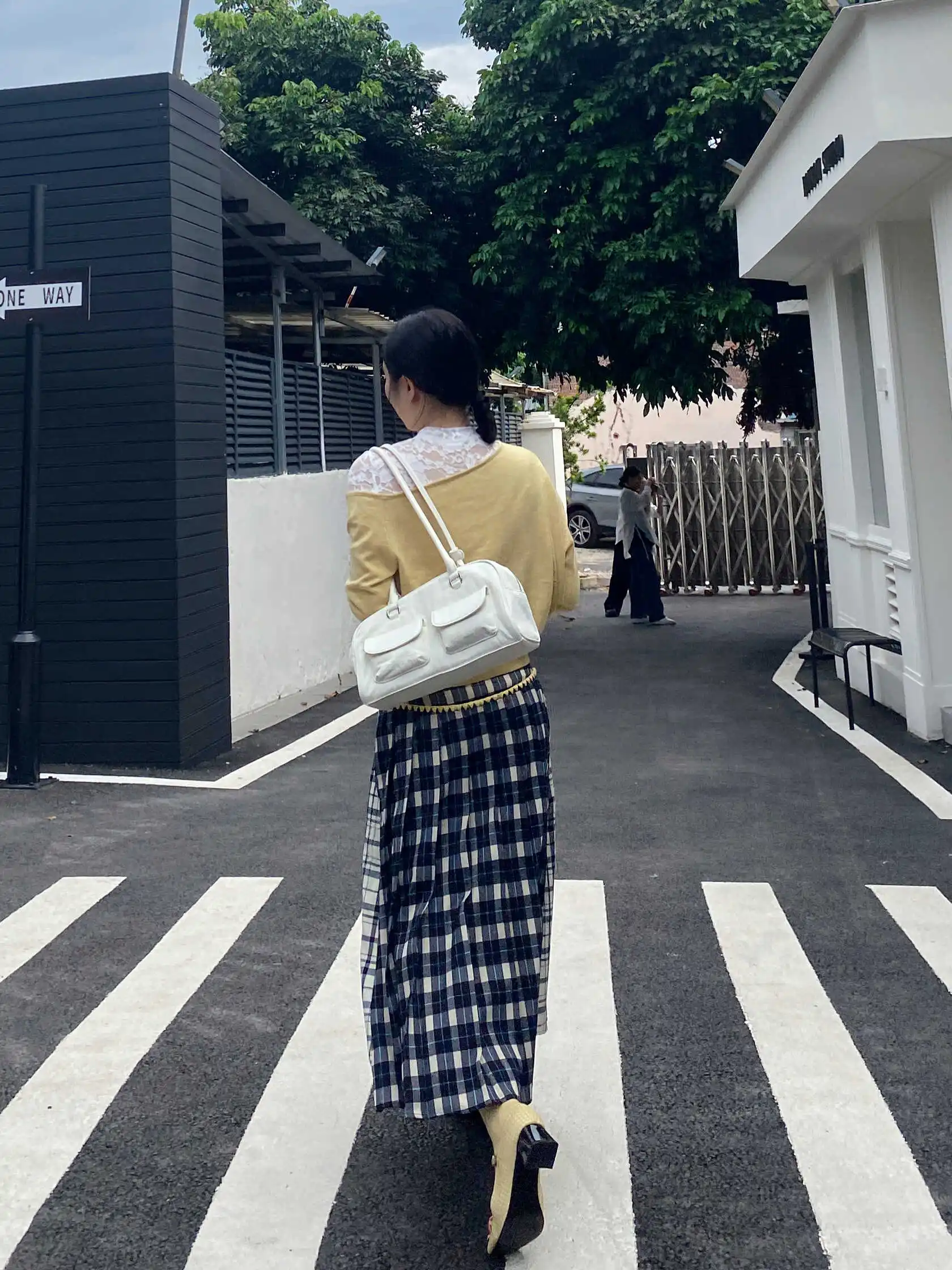 

Pure Desire Knitted Base irt Asymmetrical oulder Bared Yellow High Match All-Match Long Sve Woolen Color Overhead