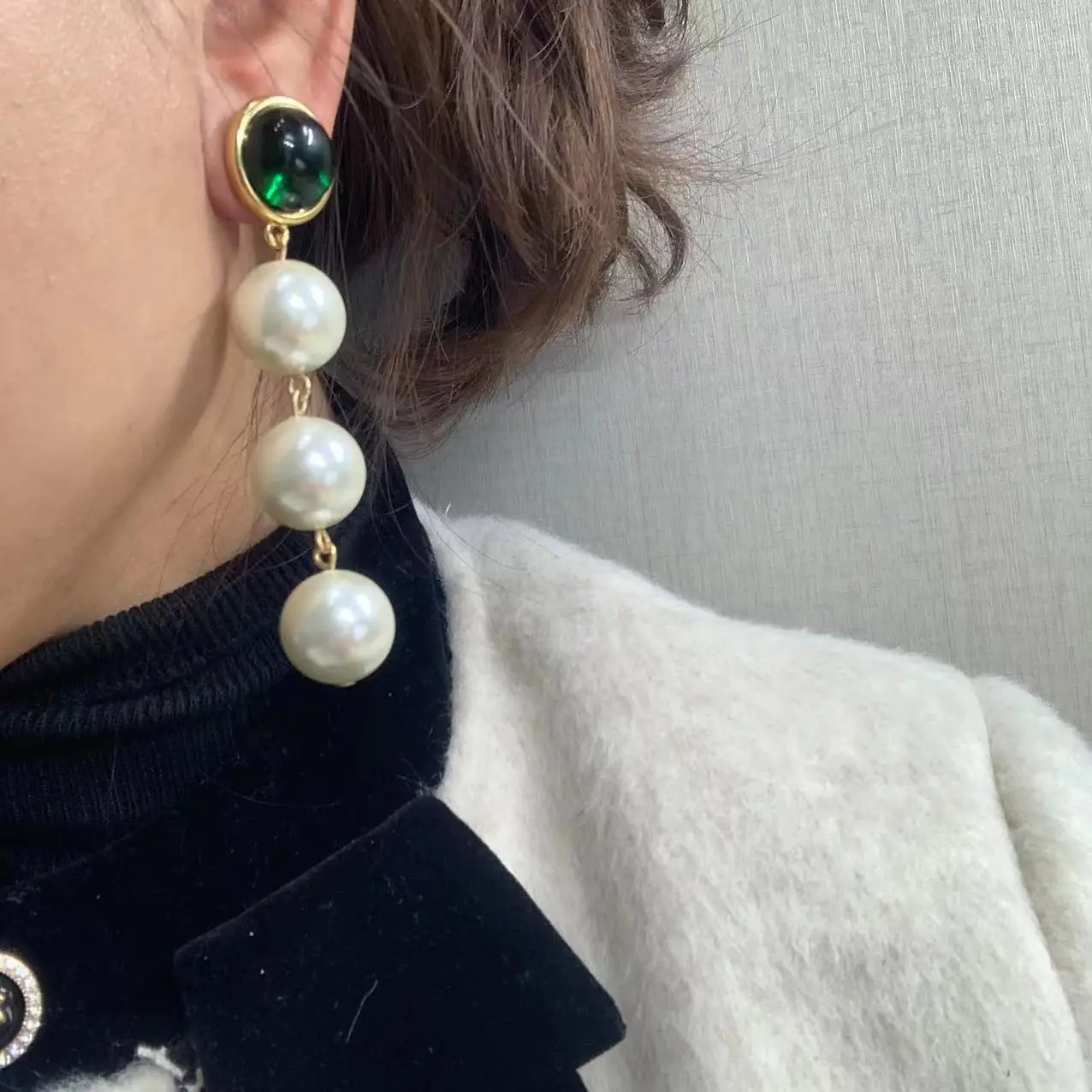Vintage Gold Bezel Green Glass Top Drop Earrings for Women 3 Tier Imitation Pearl Long Dangle Statement Jewelry
