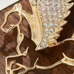 Fashion Rhinestones Alloy Horse With Wings Brooch Zodiac Pony Pins Women Men Clothing Accessory Suit Lapel Corsage New Year Gift