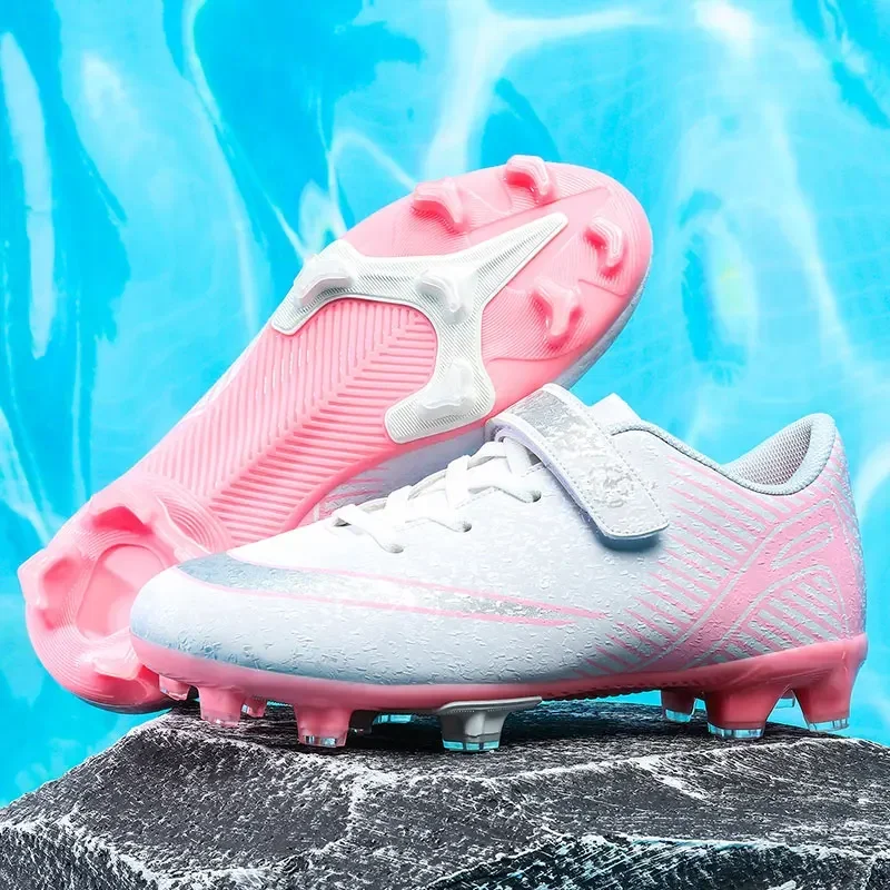 Новые детские футбольные кроссовки с длинными шипами для детей Новые детские футбольные кроссовки с длинными шипами для детей