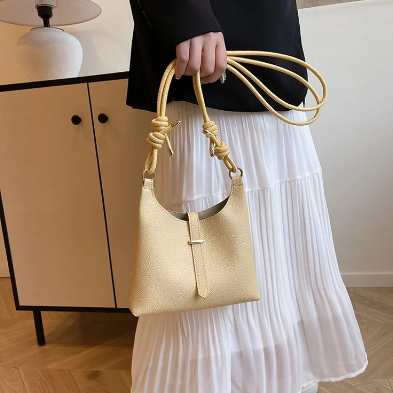 

Шикарная повседневная новая женская роскошная брендовая кожаная сумка на плечо 2025 года, известный дизайнер, повседневная винтажная парижская сумка ​