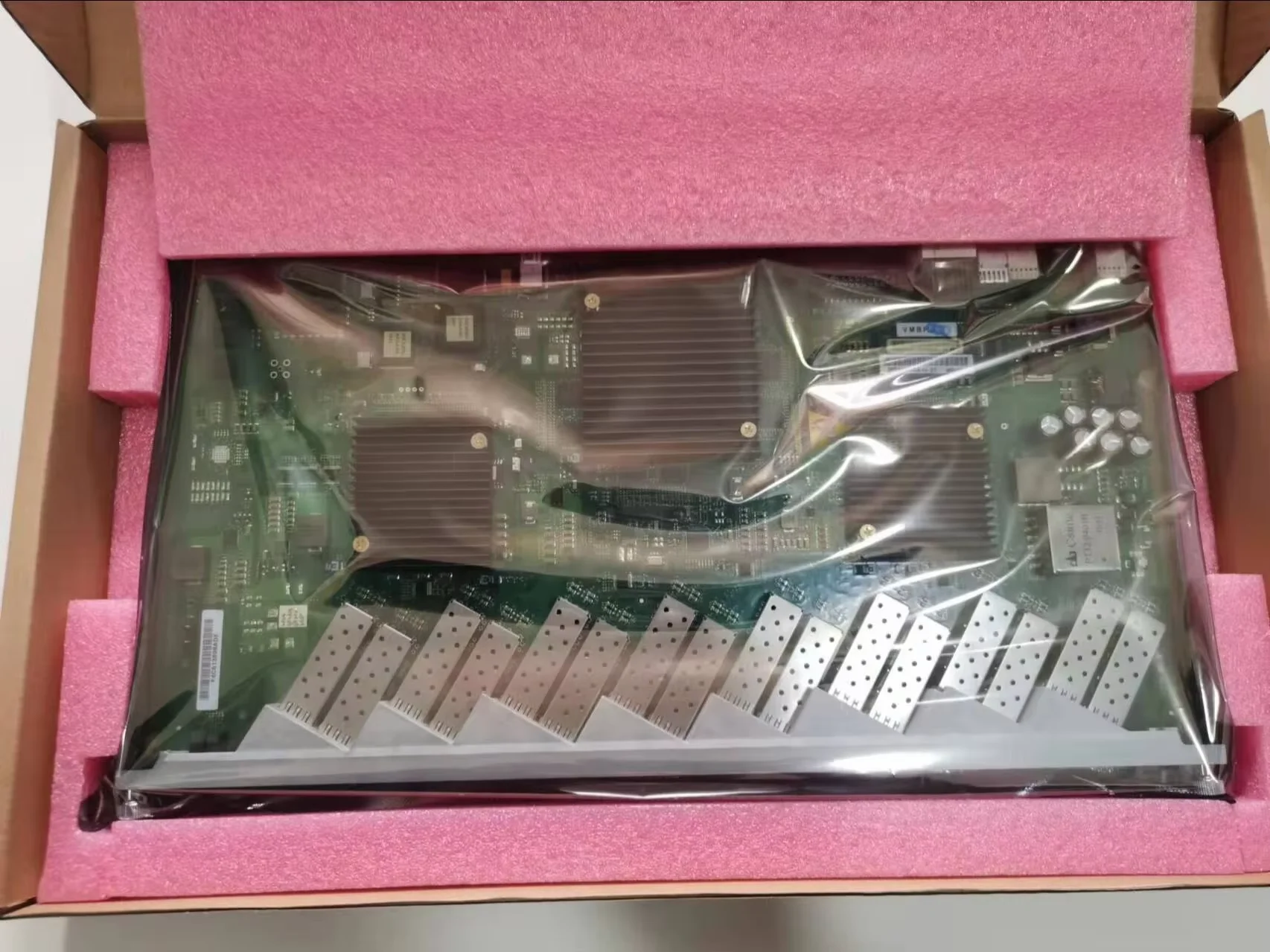 

Alcatel-Lucent FPBA FGLT-B 16 Port GPON Board with 16 SFP Modules, Optional C + or C ++ modules for 7360 OLT, New