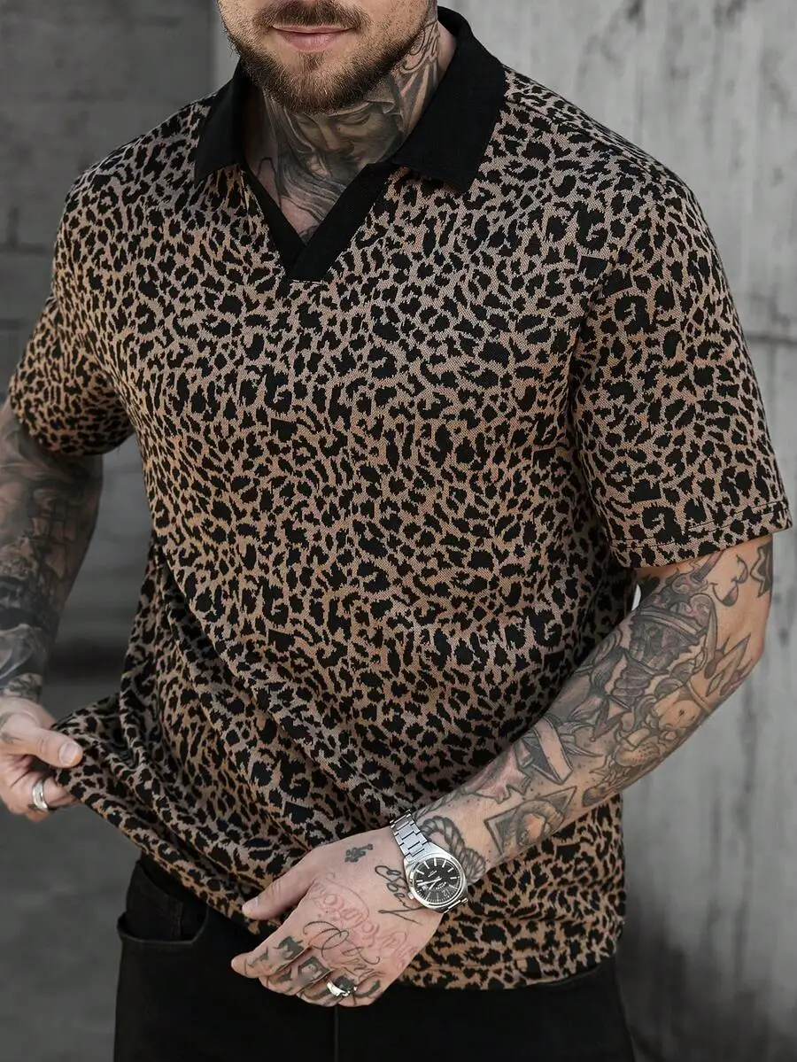 Mens Cheetah Leopard Print Short Sleeve Shirt, Khaki Textured Fabric, Streetwear Style For Summer City Break, Beach
