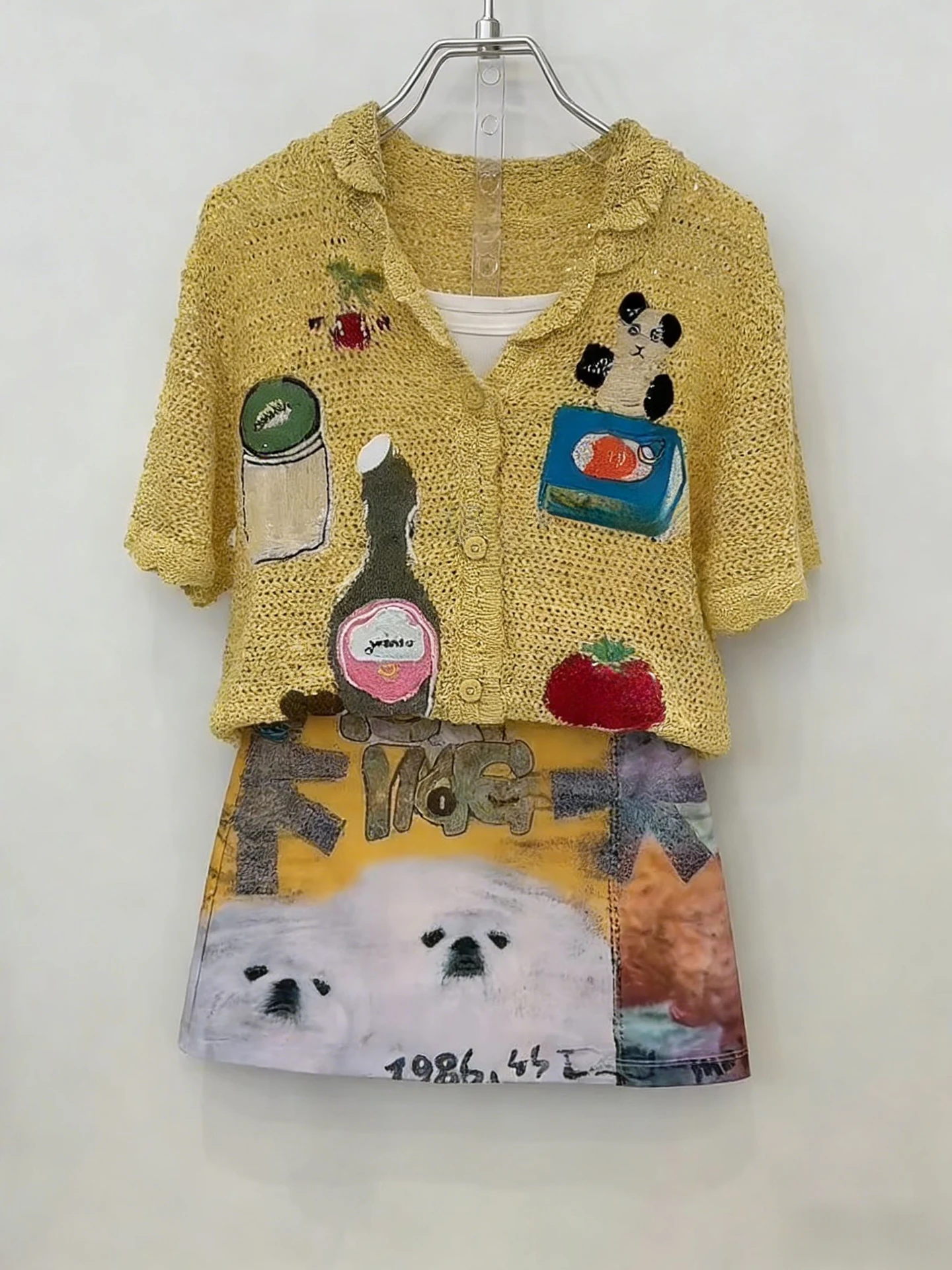 

Girls Short Sleeve T-Shirt Hollow out Collar Graffiti Top Fashionable Spring Autumn Children's Clothing Yellow Color Block De...