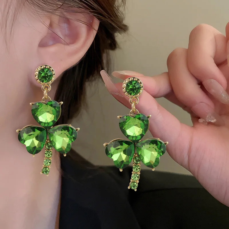 Trendy Rhinestone Three Leaf Clover Plant Pendant Earrings For Women Fashion Crystal Stud Earrings Luxury Lady Jewelry Gifts