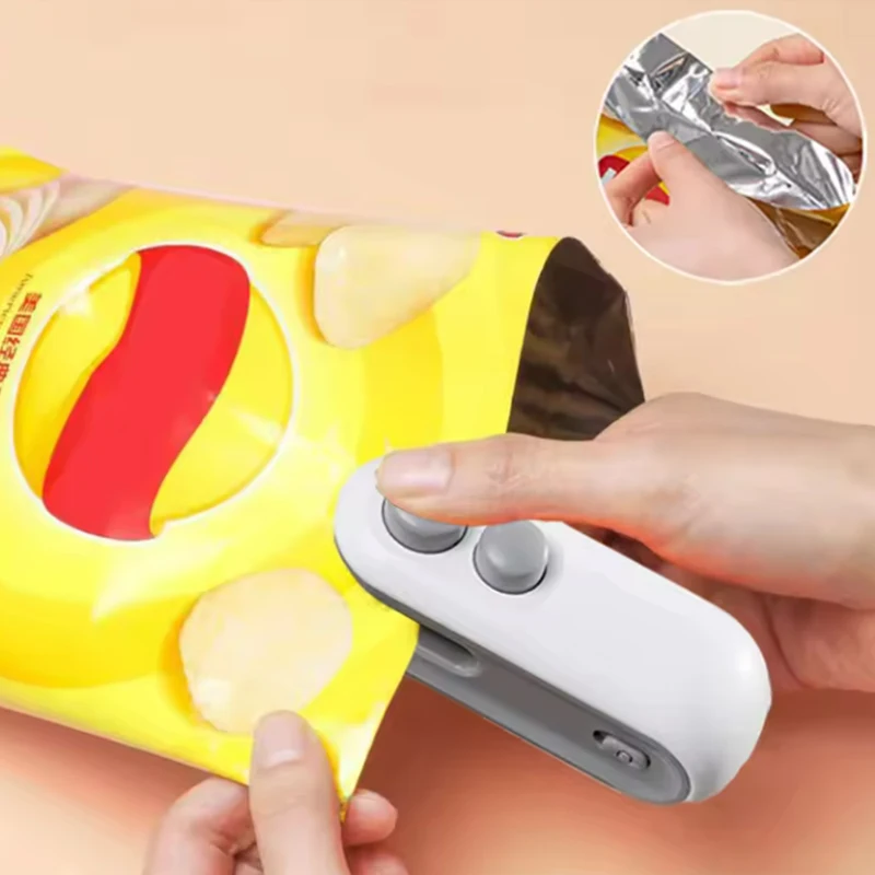 

Портативная мини-машина для запечатывания термопакетов - ручной термосварщик пластиковых пакетов для быстрых и эффективных запечатков дома и кухни