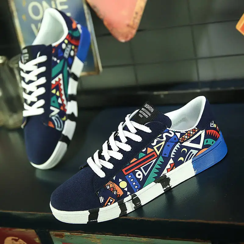 Light Soft Men\'s Spring Shoes Fashion Graffiti Man Canvas Sneakers Thick Bottom Male Sneakers Low Top Lace Up Men Casual Shoe X4