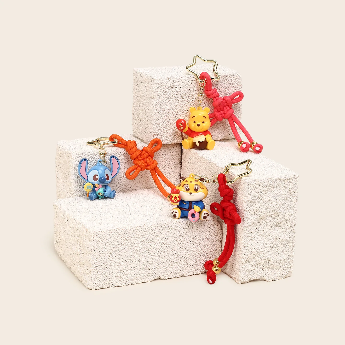 

Официально лицензированный брелок из ПВХ серии Meaning: Винни-Пух, Стич, Офицер Клова — подвеска для милой пары, украшение для студенческой сумки