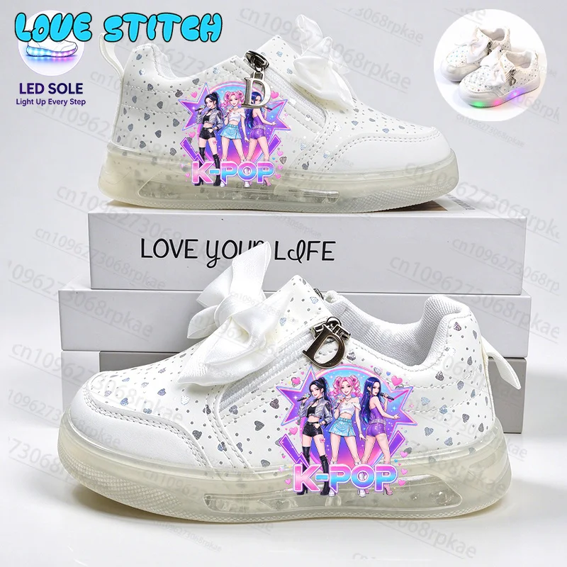 Idol Style Graphic Print Children Flashing Light Sole Sneakers Girls White Heart Print Board Shoes Birthday Gift for Little Girl