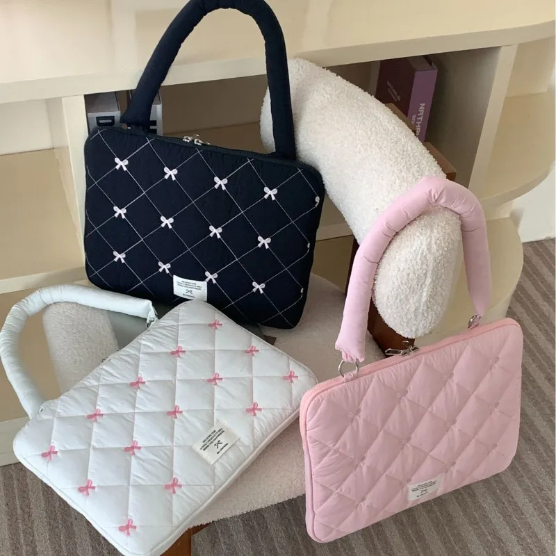 

The new INS notebook shoulder bag sweet Joker computer bag is suitable for macbook inner bag.