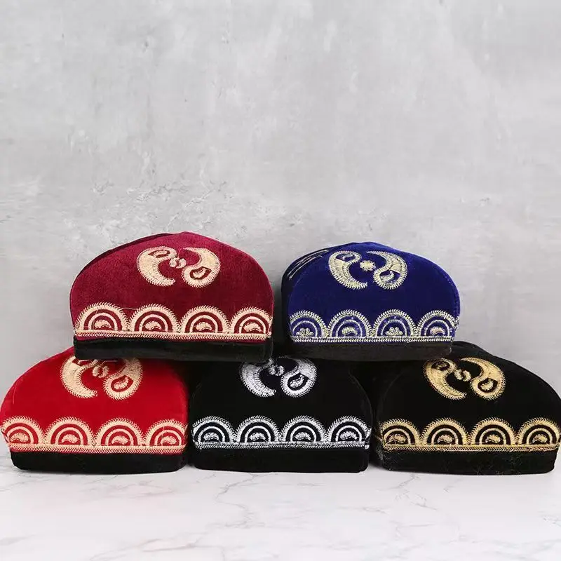 

Muslim Ethnic Caps for Men Embroidery Four-cornered Hats Africa Performance Stage Dancing Party Cap Black Red Kufi Bonnet