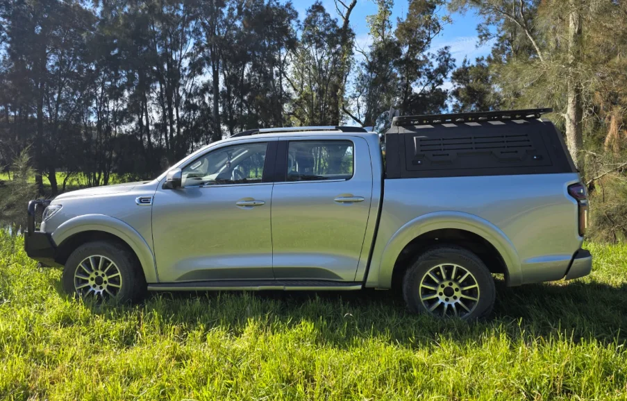 Pickup Truck Bed Aluminum Alloy Canopy Hard Type Retractable Pickup Cover for GWM CANNON
