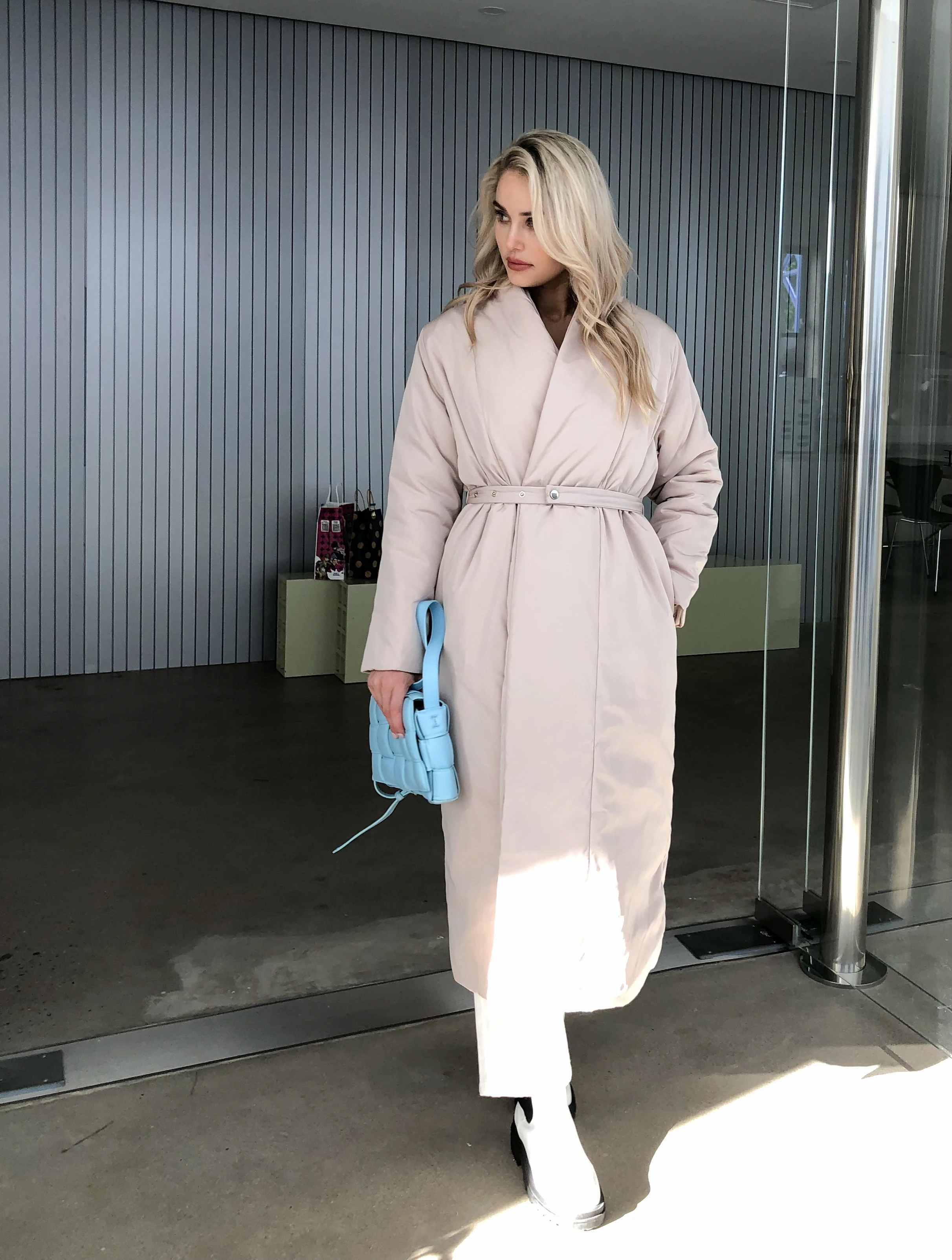 New Design 2024 Women Winter degree Thick Coat Warm Parka Oversized Maxi Long coat with belt Casual Outerwear