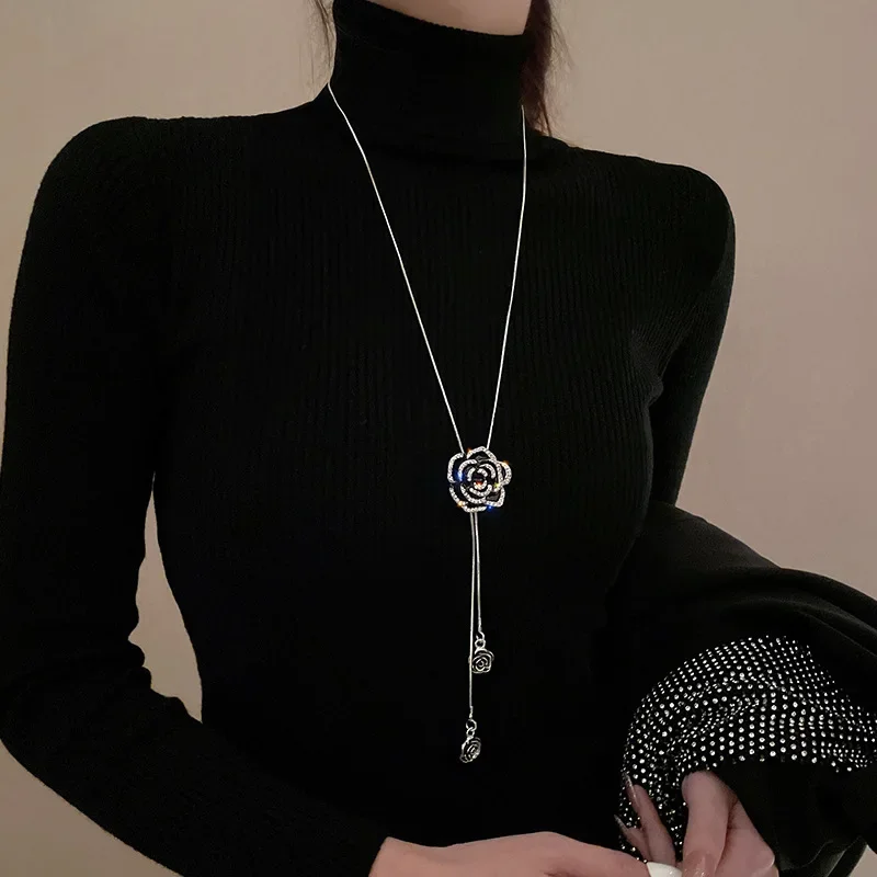 Classic Simple Black Rose Long Tassel Sweater Chain Necklace for Women Vintage Temperament Zircon Flower Pendant Party Jewelry