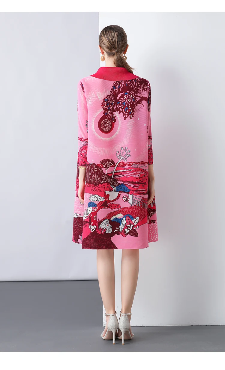 Temperamento de nicho japonés, colores contrastantes, cuello de muñeca, gabardina plisada, falda que muestra el vestido fino medio largo con estampado Miyake