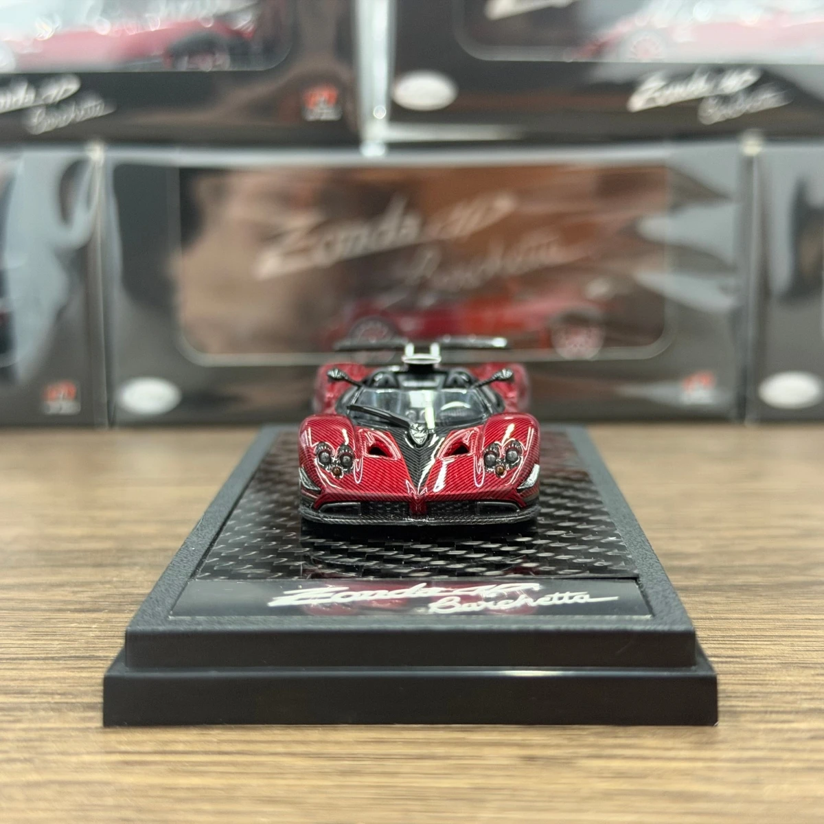 

Ready stocks LCD 1:64 Zonda HP Red Carbon Birthday Gifts Hobby Display Simulation Collection