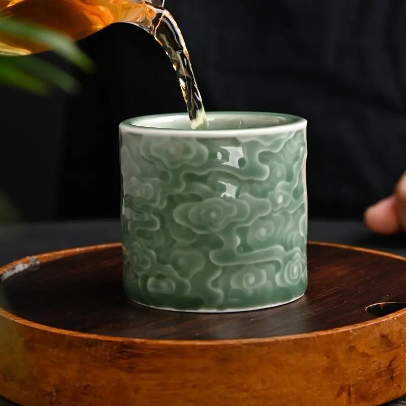 Chinese style simple jade Xiangyun master single cup retro Yue kiln celadon tea set tea cup personal kung fu sample large