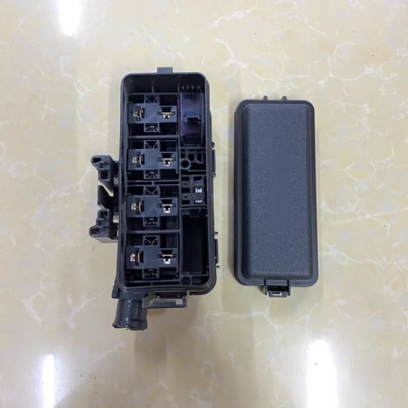 For Toyota Highlander RAV4 Engine Compartment Wiring Harness Fuse Relay Box