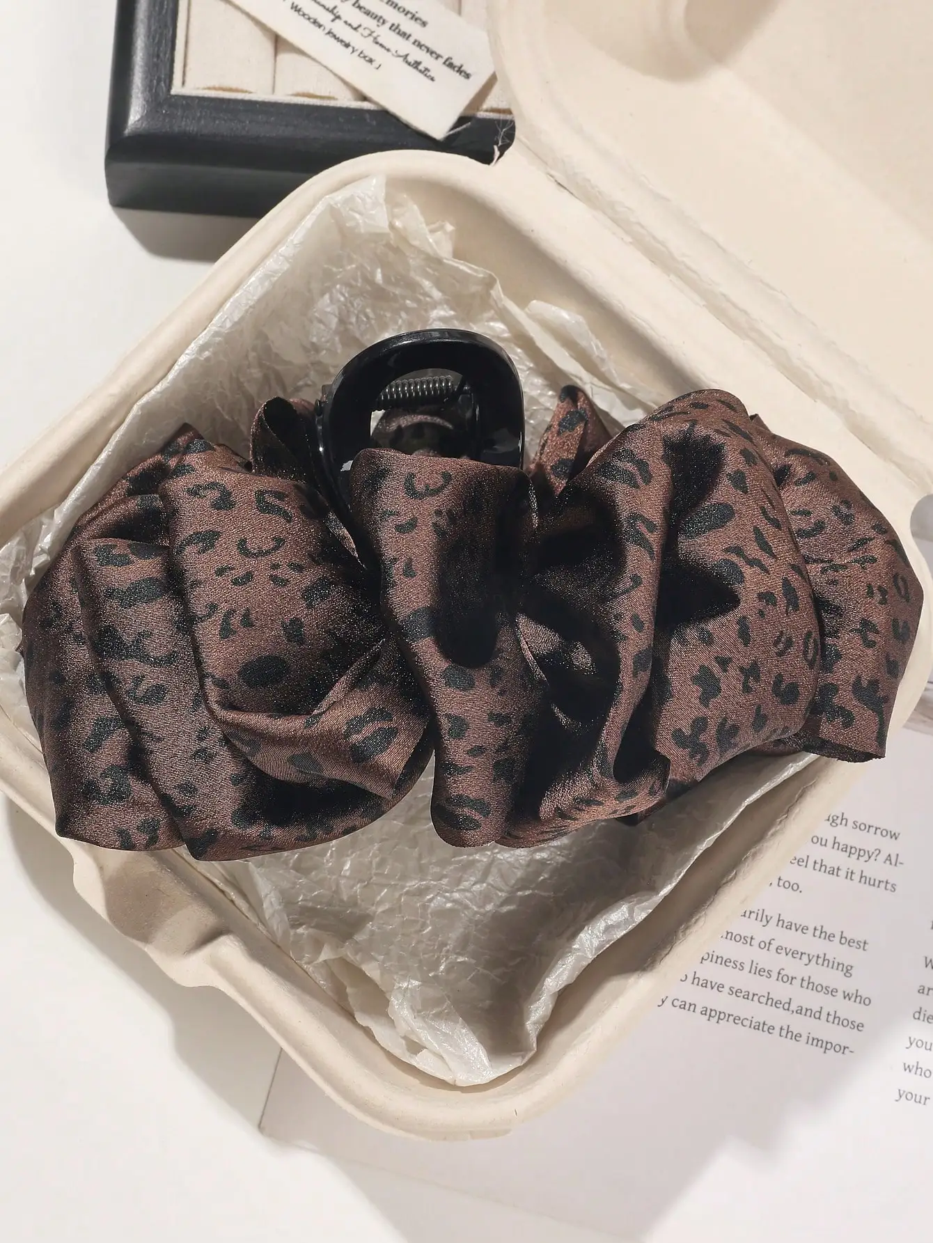 Nuova clip per artiglio per capelli grande leopardo di seta per donna Forcina vintage Semplice Barrette Morsetto per coda di cavallo Accessori per capelli invernali di moda