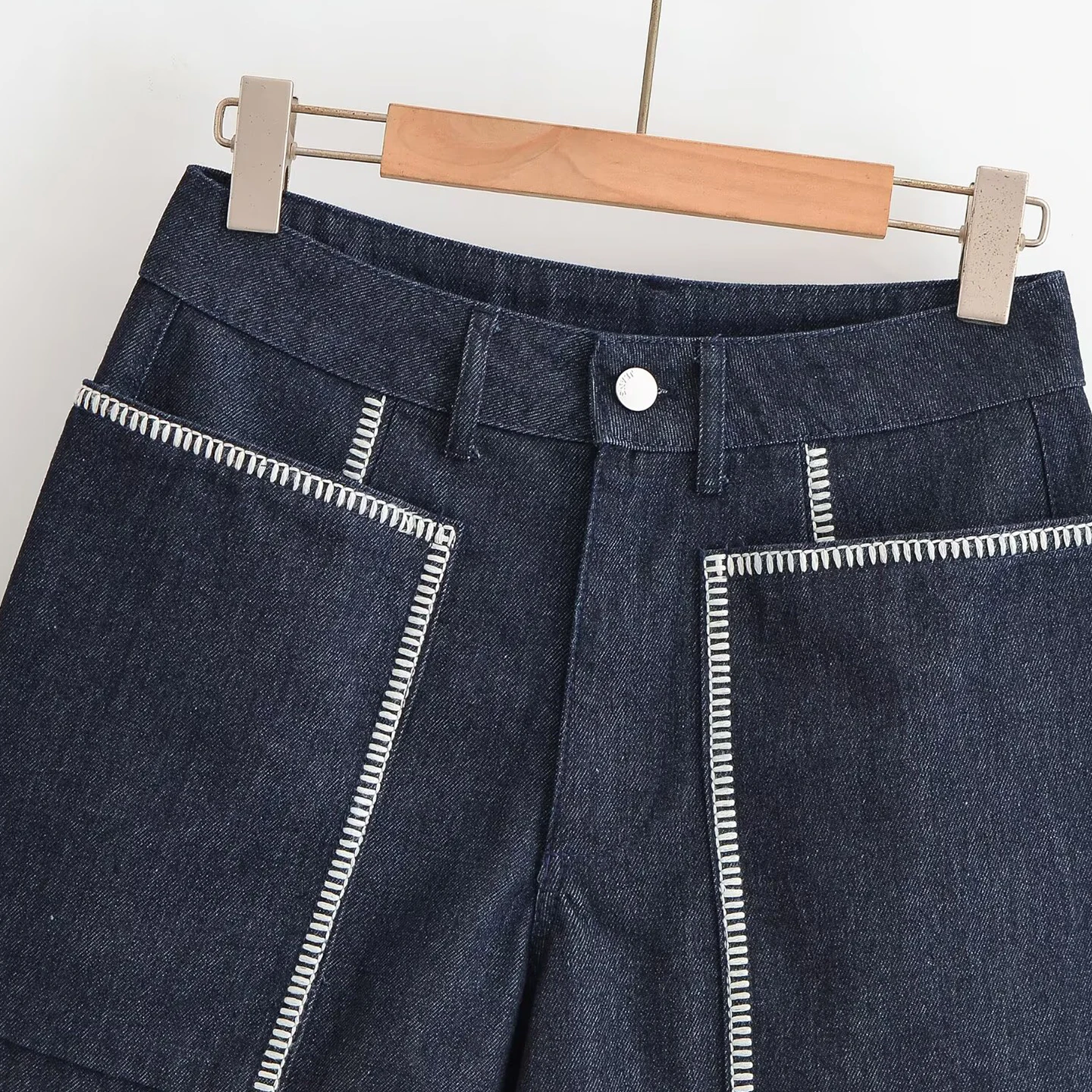 Fashionable Casual Women's Denim Shorts Straight Leg Wide Leg Double Pocket Summer 2026 New Arrival Zipper Closure