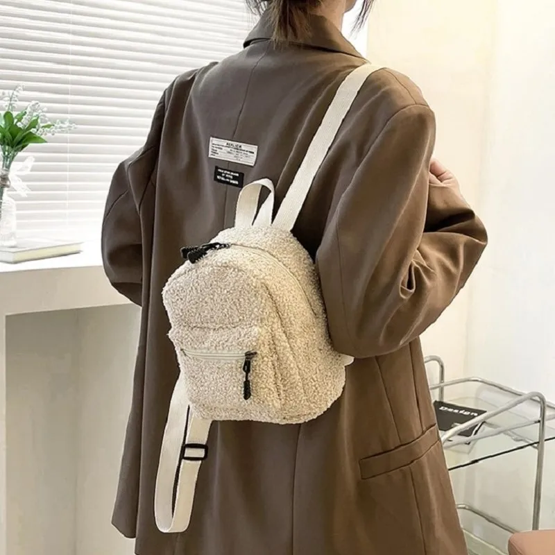 Sac à dos en peluche pour femme, mini sac à dos, fourrure douce et moelleuse, sac d'école pour fille, mode, hiver, nouveau, 2022