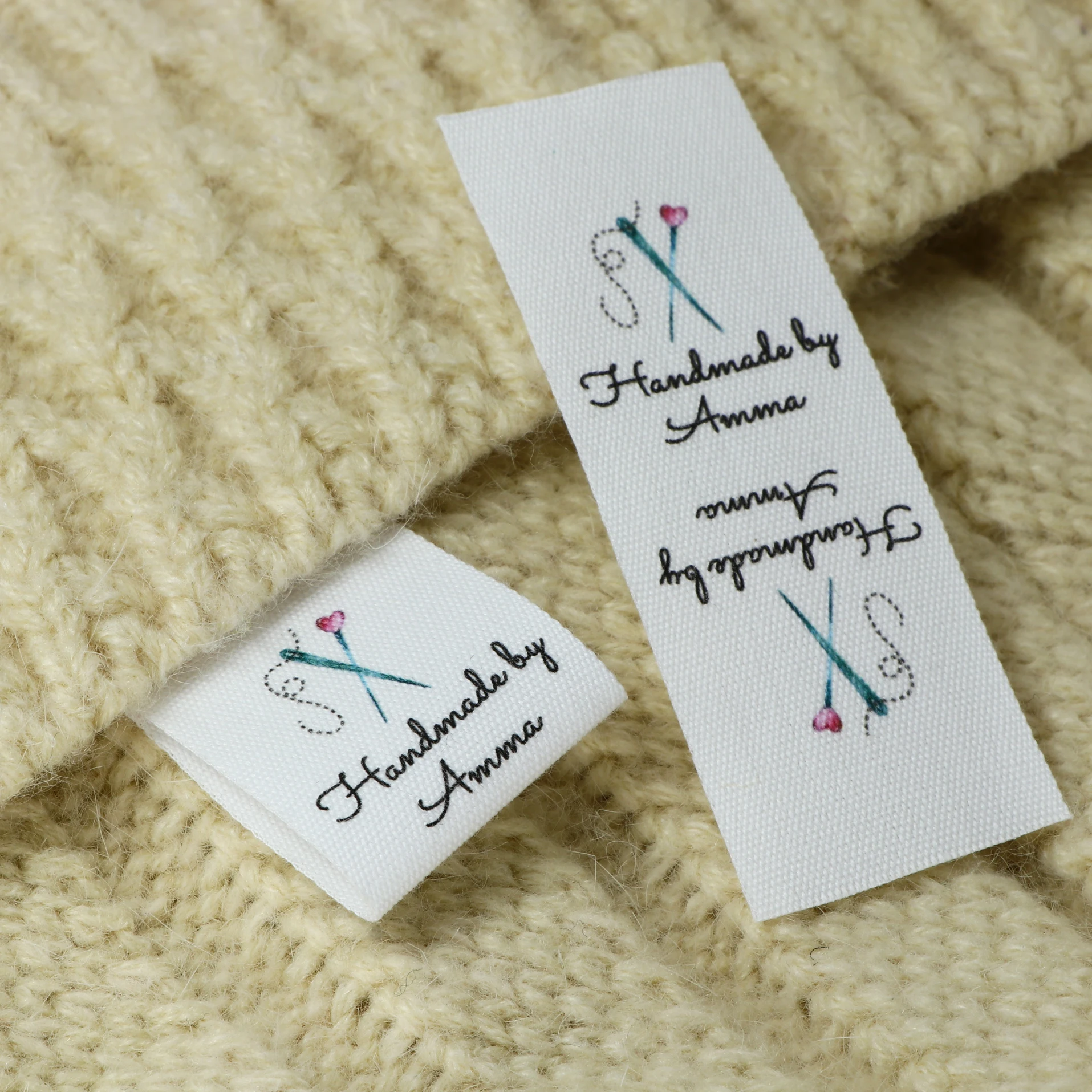 

Пользовательские этикетки для одежды, персонализированные брендовые, хлопковые этикетки с принтом, фриэтикетки, логотип или текст, акварельные этикетки (FR144)