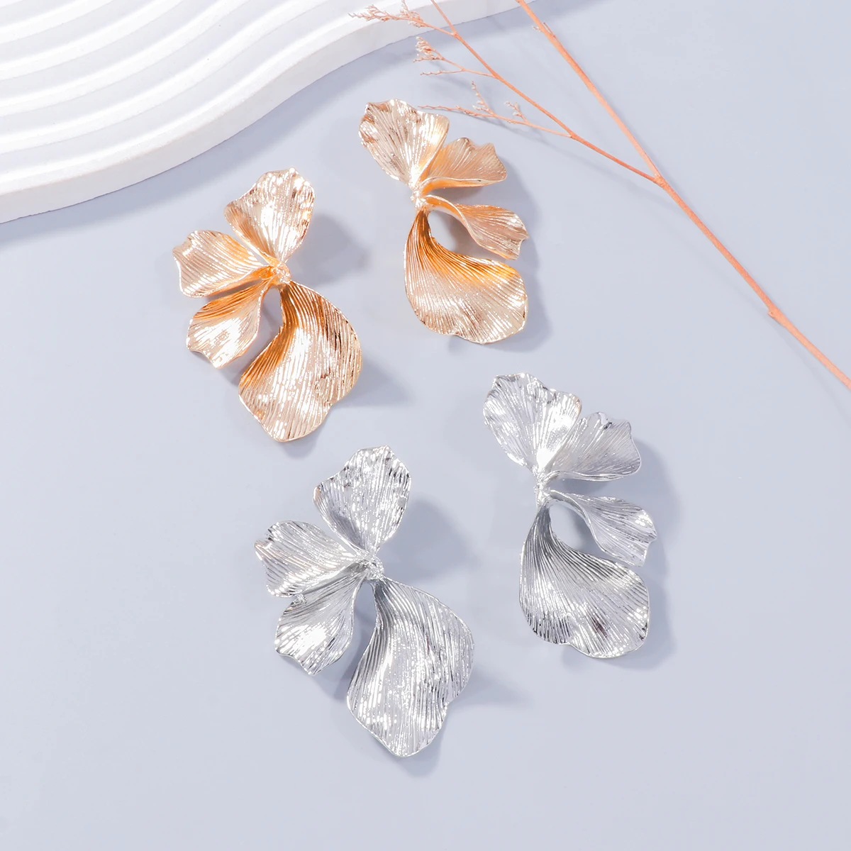 2024 New Irregular Metal Plant Petals Earrings for Women Fashion Holiday Party Jewelry Gifts