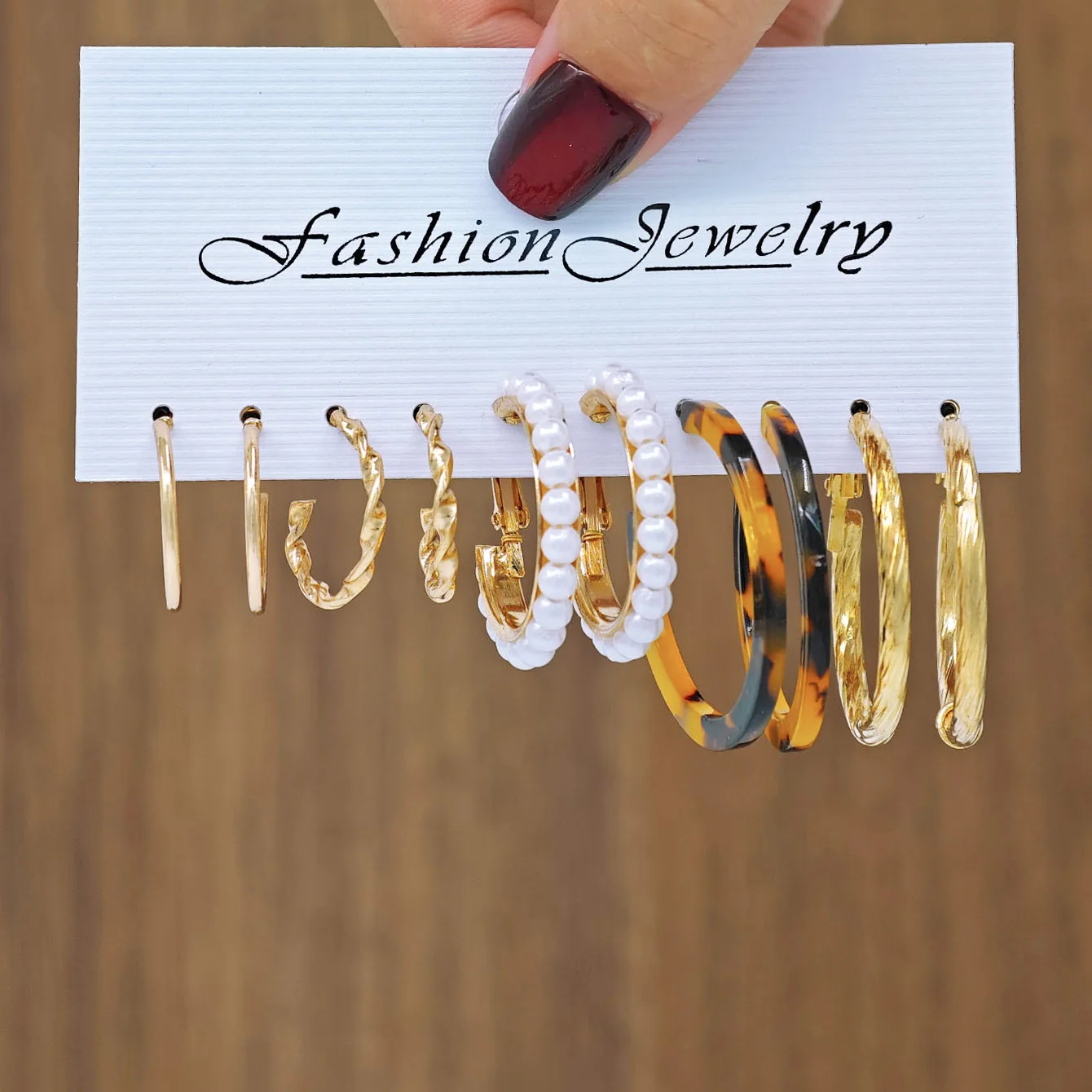 Women's Fashion Metal Hoops Square Geometric Leopard Print Autumn Winter Earrings Retro Imitation Pearl Hepburn Style Hollow Irr
