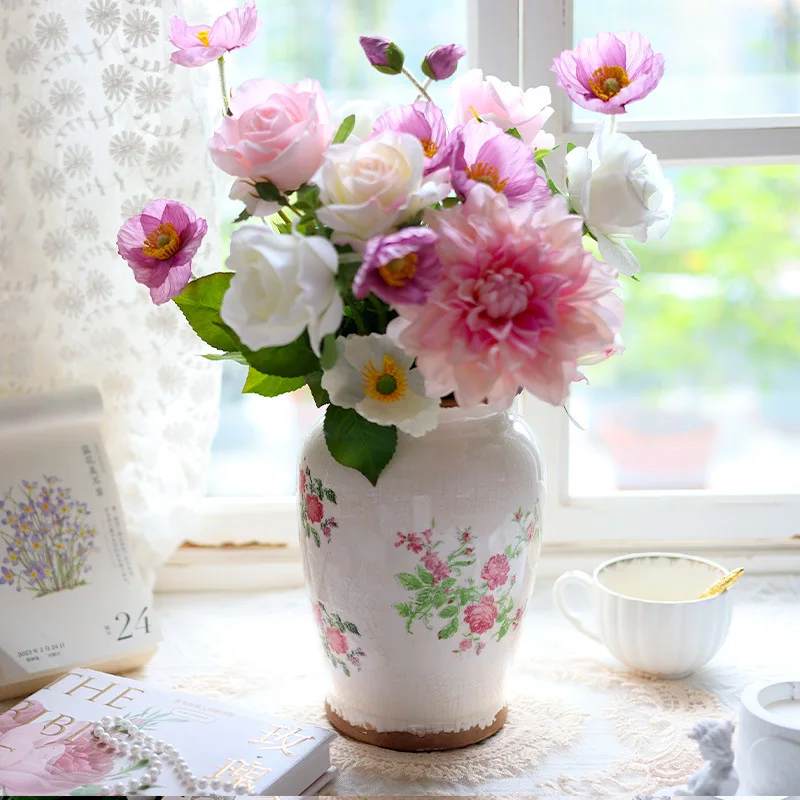 Vintage ceramic vase with a high-end feel, creative flower vessel, hydroponic old-style ice crackle vase