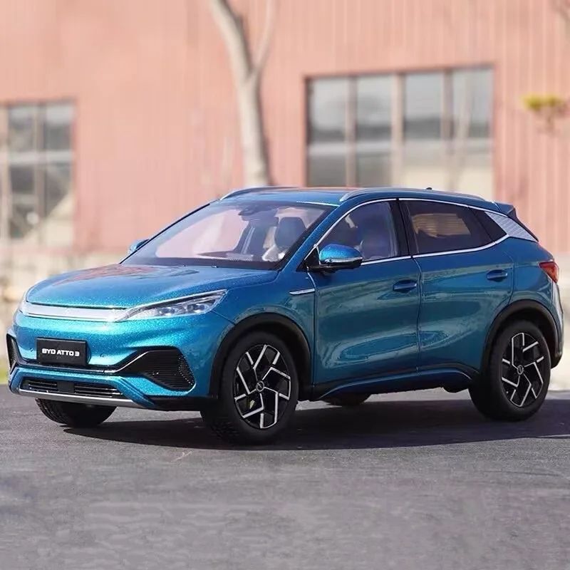 

1:18 BYD ATTO 3, модель внедорожника из сплава, литая под давлением металлическая модель автомобиля новой энергии, коллекция высокой имитации, детский подарок, украшение