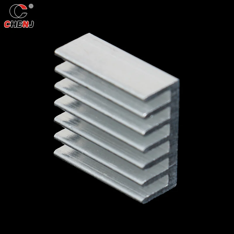 Aksesori pendingin Radiator Chip elektronik Heatsink aluminium kualitas tinggi 10 buah 14*14*6mm