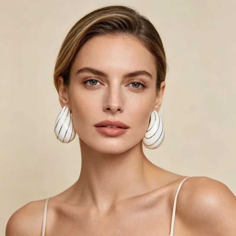 Retro Style Metal Earrings for Women Unique Design Enamel Drip Tear Drop Shaped Fashionable Luxury Daily Accessory