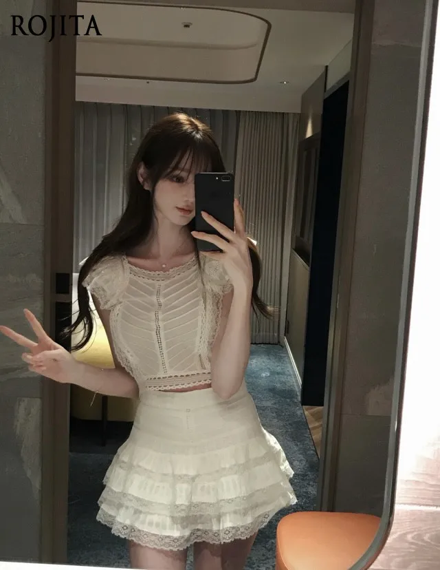 

Белый укороченный топ с кружевными рукавами-крылышками и юбка-пирожное тесто в стиле фей, однотонный топ без рукавов