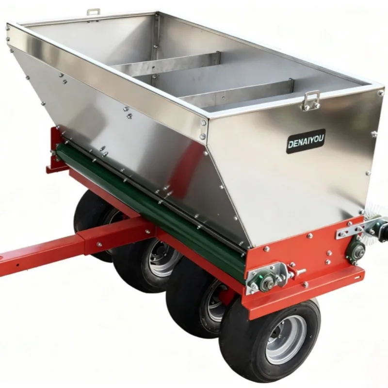 Traction sand covering machine sand spreading equipment