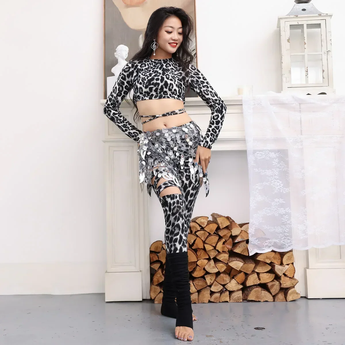 Conjunto de traje de dança do ventre com estampa de leopardo, calças superiores, cachecol de quadril, competição oriental, dança do ventre, roupa de prática profissional