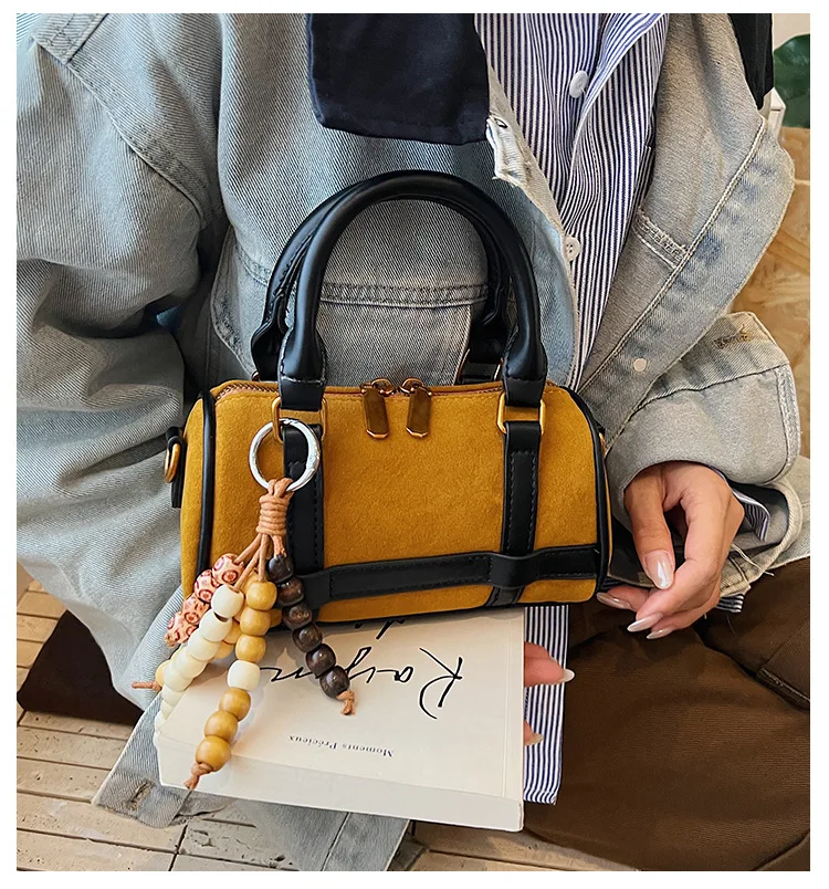 

‌2025 Velvet Tube Bag - Multi-Way Purse Handheld/Shoulder/Crossbody Retro & Stylish, Spacious Women's Handbag for Casual/Office