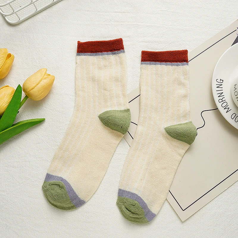 5 paia di calzini da donna a righe Harajuku retrò tinta unita calzini a tubo centrale autunno inverno traspirante assorbente del sudore