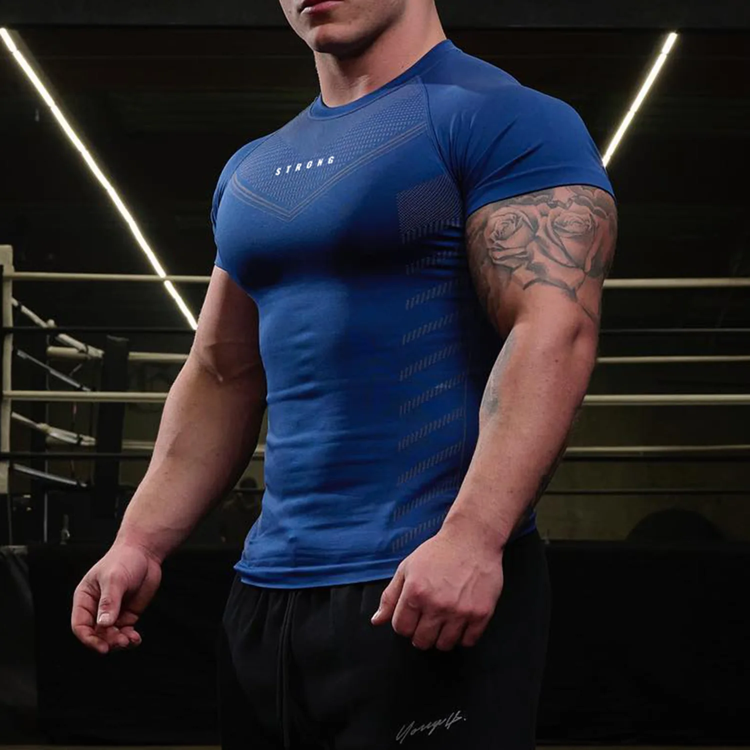 New Men Gym T-shirt High elasticity bodybuilding fitness quick dry short sleeve men\'s sports Casual tops trend running T-shirt