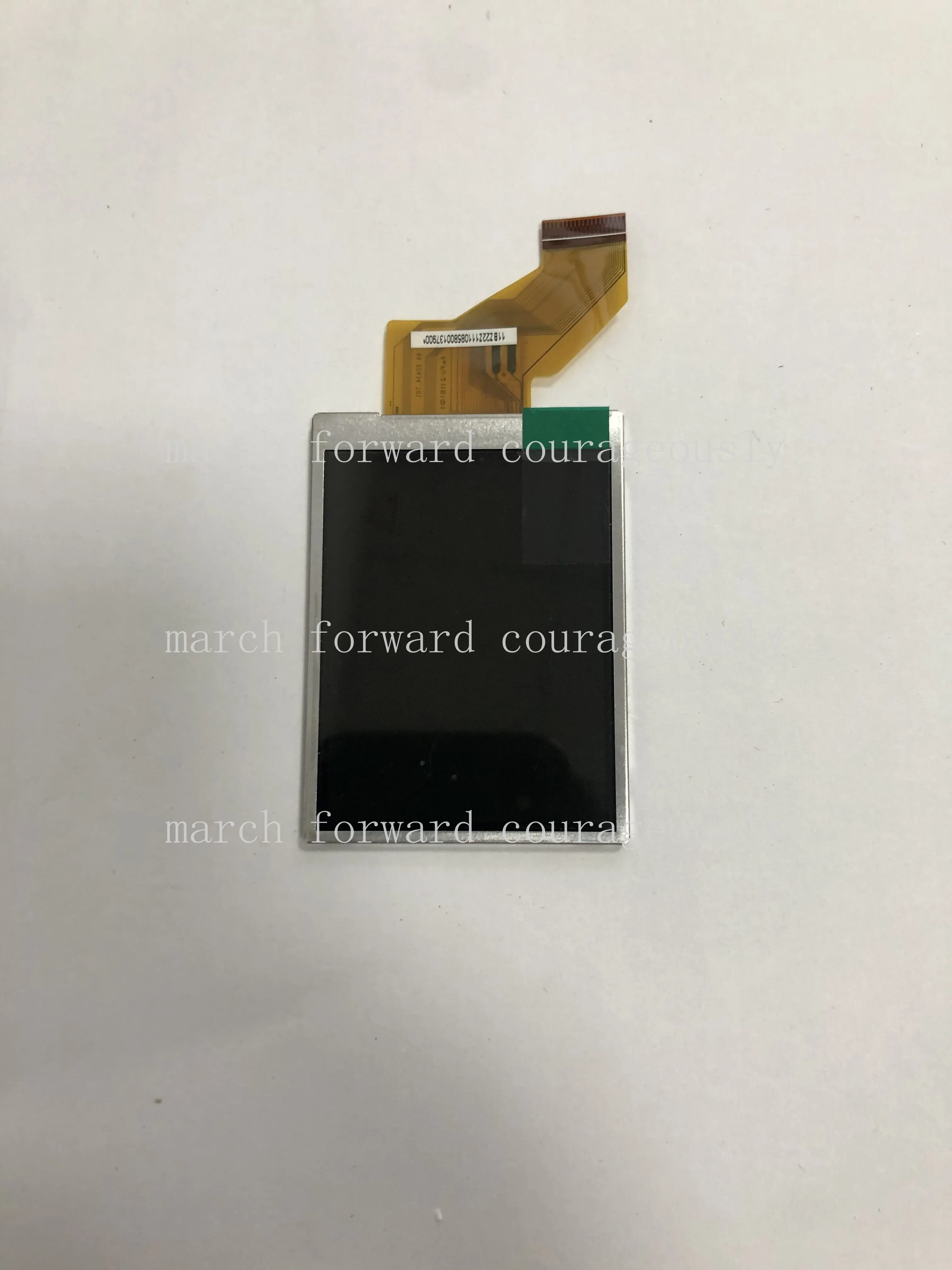 

Для камер Sony S1900 и S2000 в комплекте новые ЖК-экраны с подсветкой.