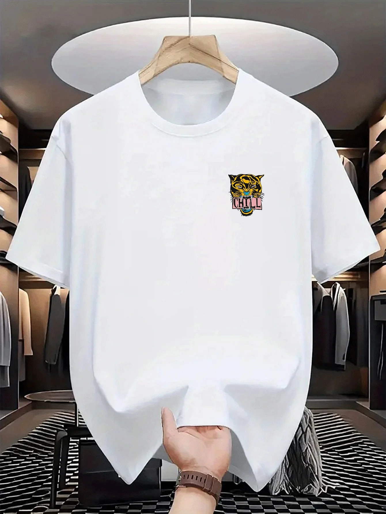 Single men's round-neck short-sleeved T-shirt. Fashion-forward. High softness. Eternal style. Daily comfort. Durable. Round nec
