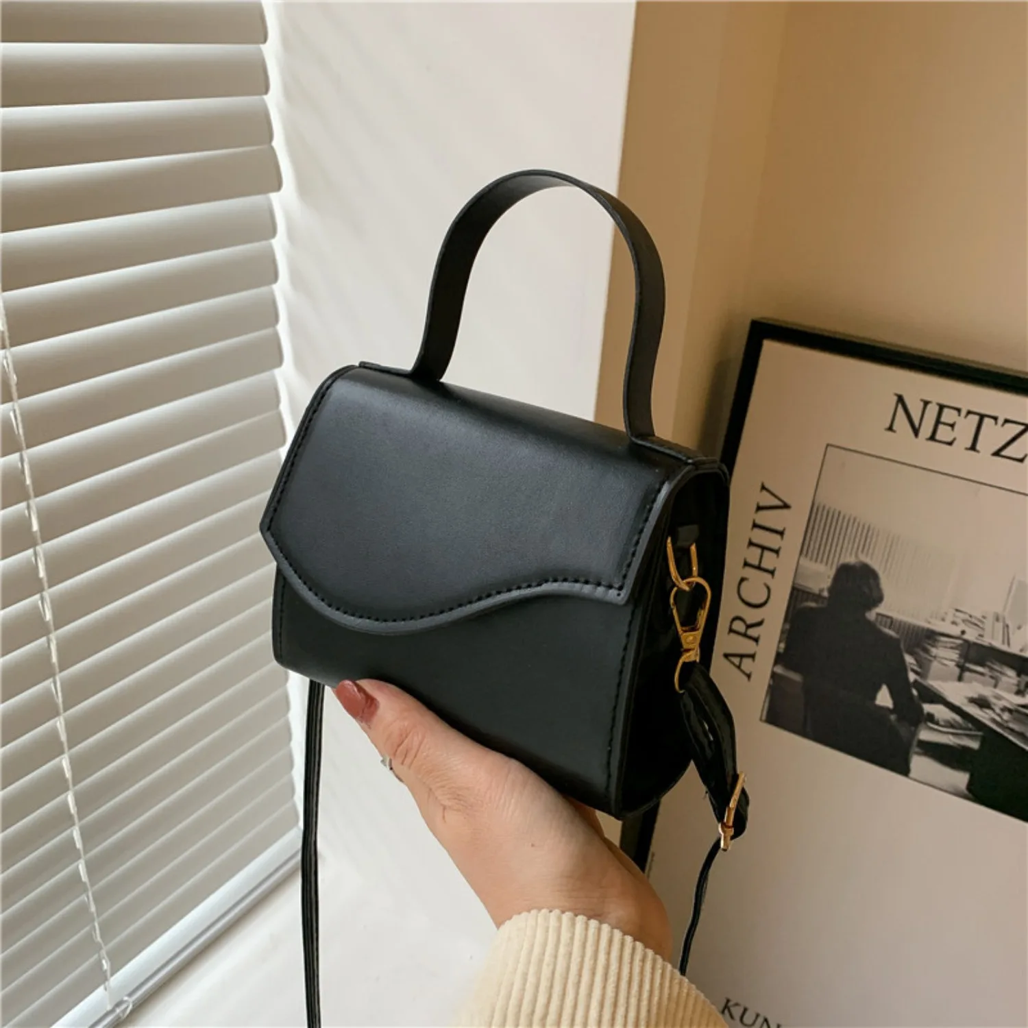 2024 New Women\'s Leather Texture Daily Commuter Yankee Popular Trend Korean Fashion Crossbody Simple Shoulder Handbag Purse Bags