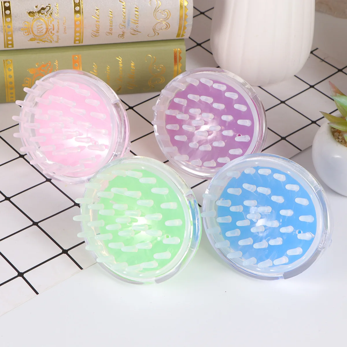 

4 шт., щетка для чистки кожи головы, инструмент для массажа головы премиум-класса для удаления омертвевшей кожи, расслабляющая стимуляция акупунктурных точек, домашний салон, купание