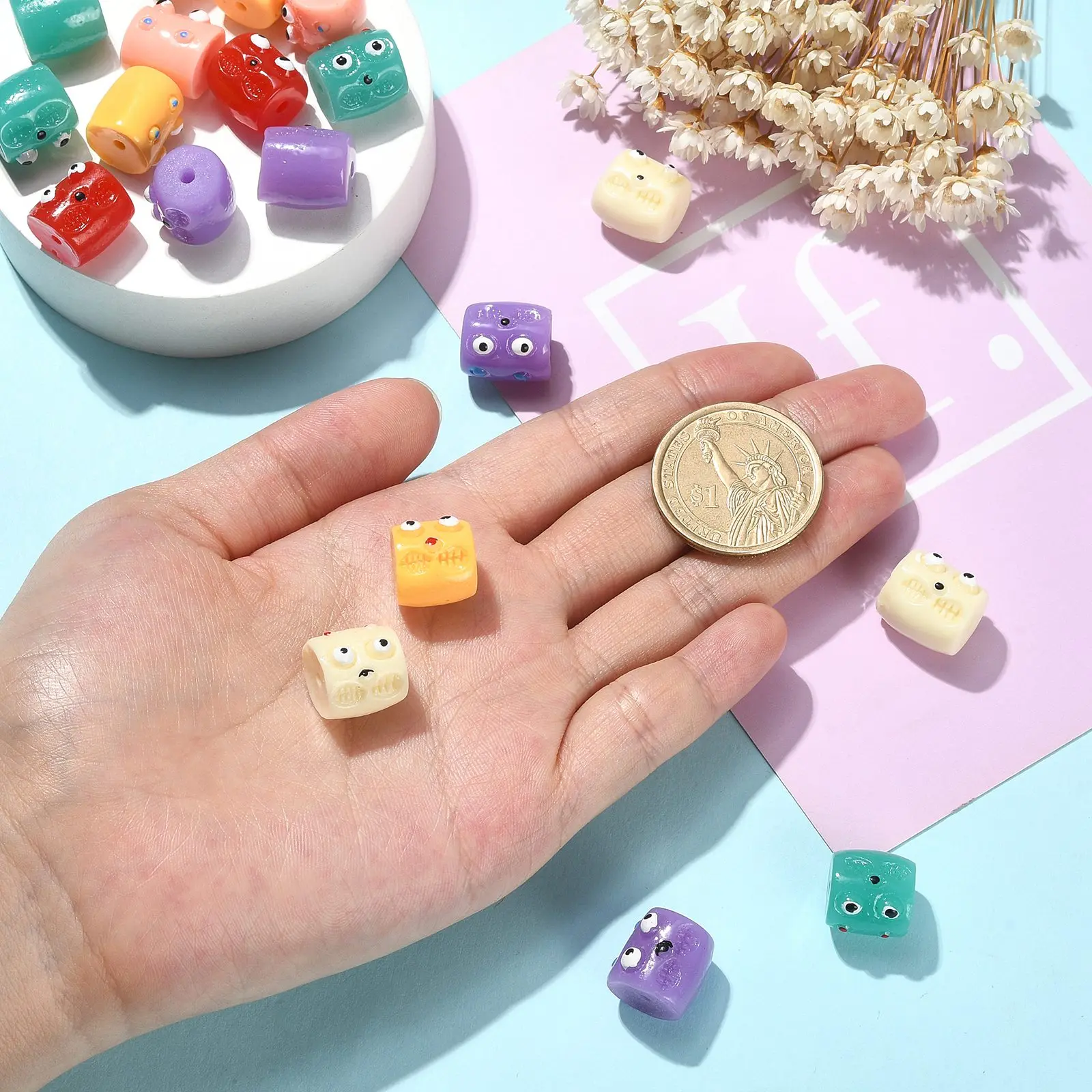 20Pcs Random Cute Monster Face Beads Colorful Resin Column Spacer Loose Beads for DIY Bracelet Necklace DIY Craft Making