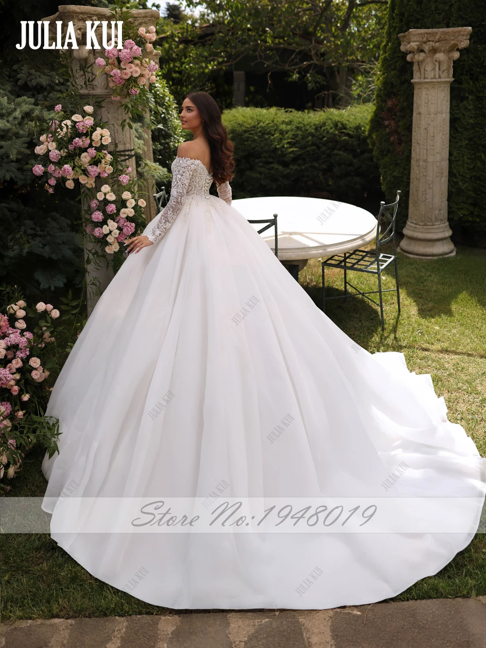Julia Kui 맞춤 제작 빈티지 튤 볼 가운 웨딩 드레스 비즈 장식 진주 아플리케 오프 숄더 풀 슬리브 신부 드레스