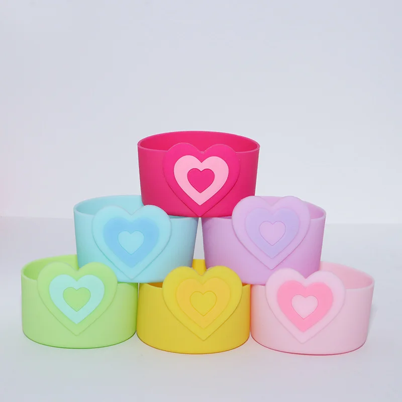 

Set of 2pcs Cup Accessories for 30oz 40oz Stanley Tumbler Cup Including Silicone Protective Boot with Heart and 10mm Heart Straw